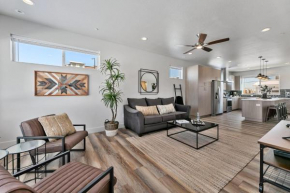 Industrial Townhome near Old Town, Breweries & River!
